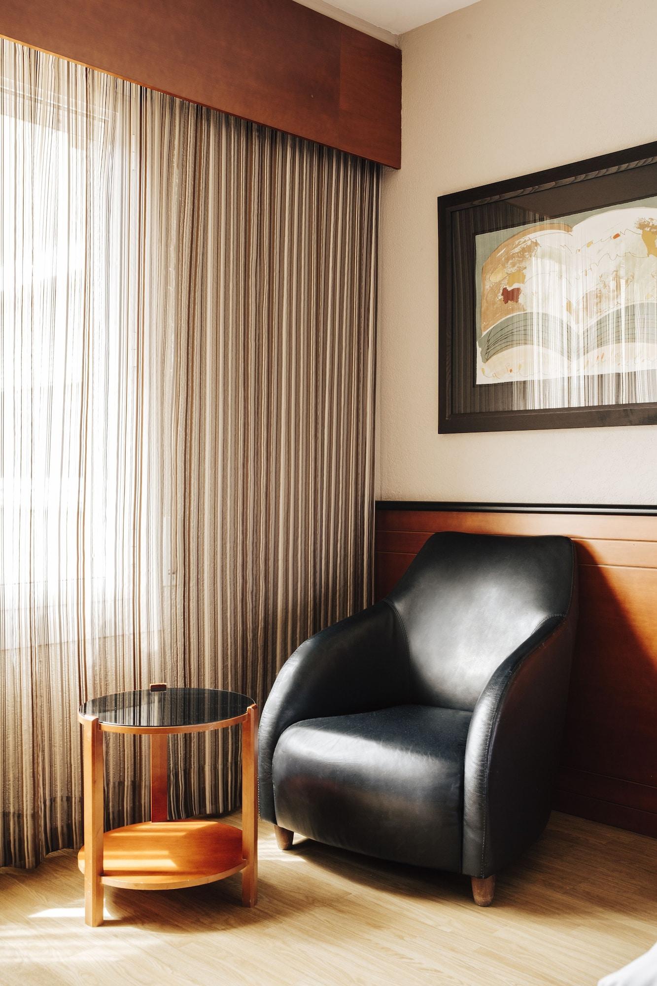 เดอร์บี Hotel บาร์เซโลนา ภายนอก รูปภาพ
