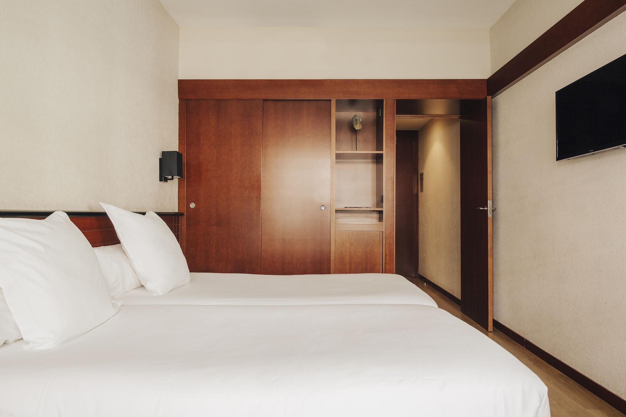 เดอร์บี Hotel บาร์เซโลนา ภายนอก รูปภาพ