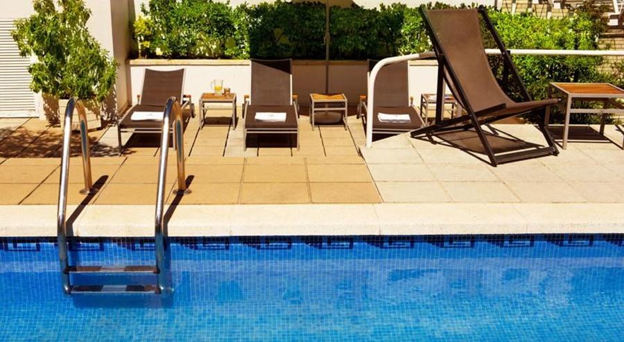 เดอร์บี Hotel บาร์เซโลนา ภายนอก รูปภาพ