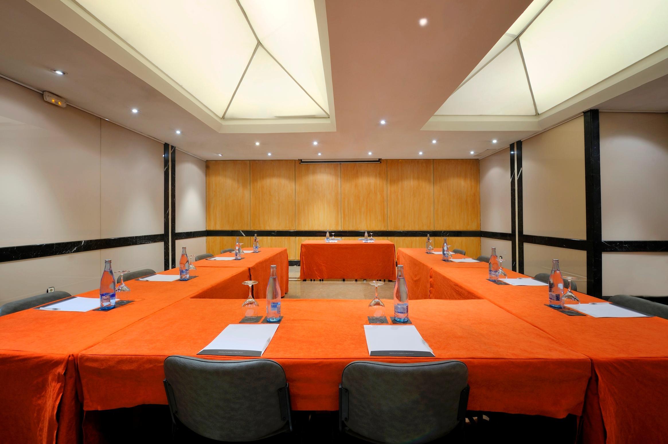 เดอร์บี Hotel บาร์เซโลนา ภายนอก รูปภาพ