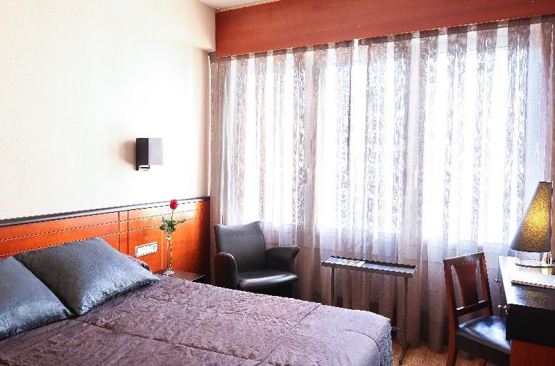 เดอร์บี Hotel บาร์เซโลนา ภายนอก รูปภาพ